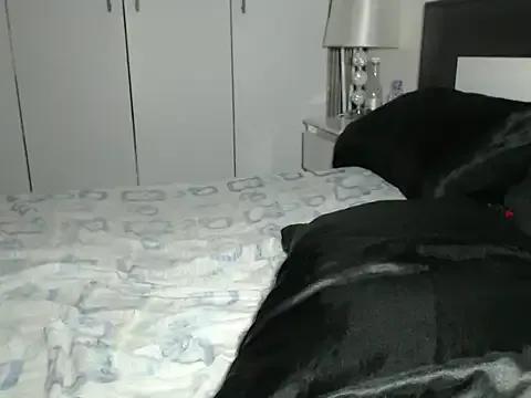 petite_danielle from StripChat is Freechat