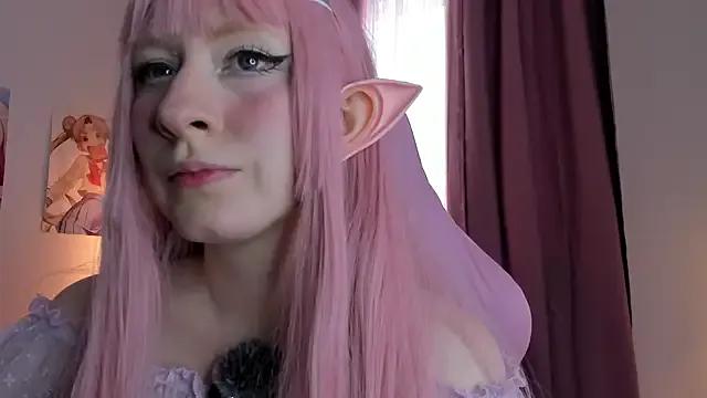 petite_lilah from StripChat is Freechat