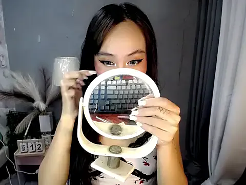 Petite_LittleKitty from StripChat is Freechat