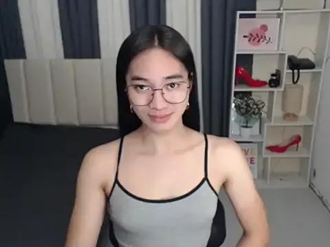 PetiteAsianMarianne from StripChat is Freechat