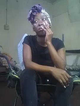 PetiteSquirtQueen from StripChat is Freechat