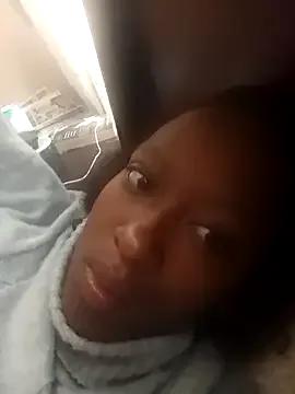 PetiteSquirtQueen from StripChat is Freechat