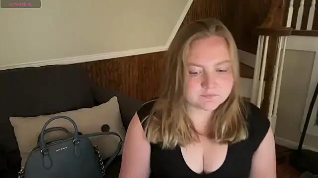 PhatAssBlond from StripChat is Freechat