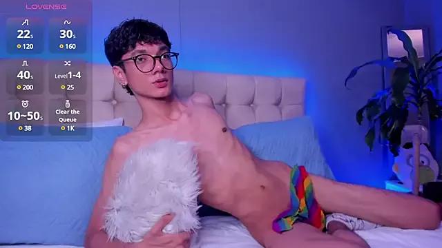 Phillicious__ from StripChat is Freechat