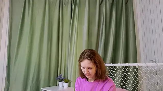 PhuongHipwell from StripChat is Freechat