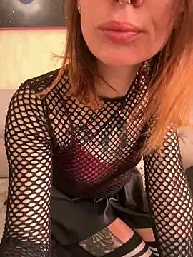 Pied_De_Bichee from StripChat