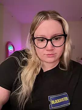 PiggyRose from StripChat