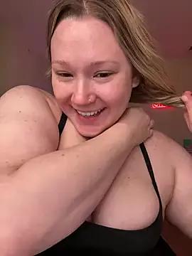 PiggyRose from StripChat