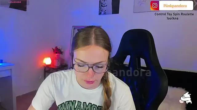 Piinkpandora from StripChat
