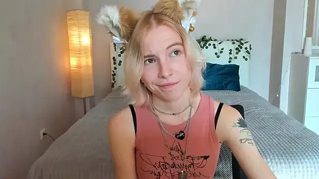 Try our streaming cams variety and talk on a personal level with our adorable girls streamers, showing off their bountiful shapes and dildos.