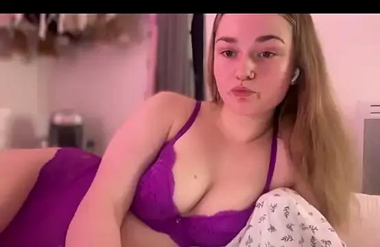Try our streaming cams variety and talk on a personal level with our adorable girls streamers, showing off their bountiful shapes and dildos.