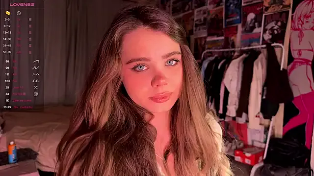 PinkiRay from StripChat is Freechat