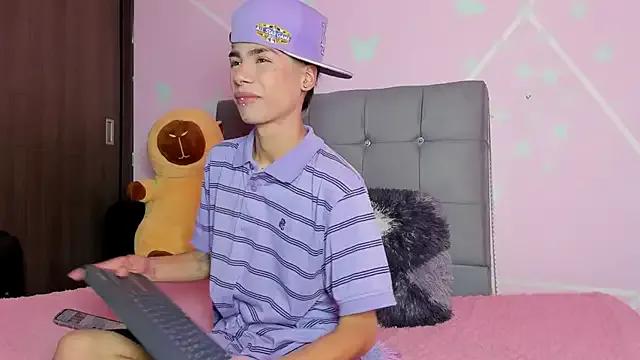 Try our streaming cams variety and talk on a personal level with our adorable girls streamers, showing off their bountiful shapes and dildos.