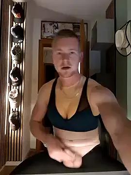 Playbunniboy from StripChat is Freechat