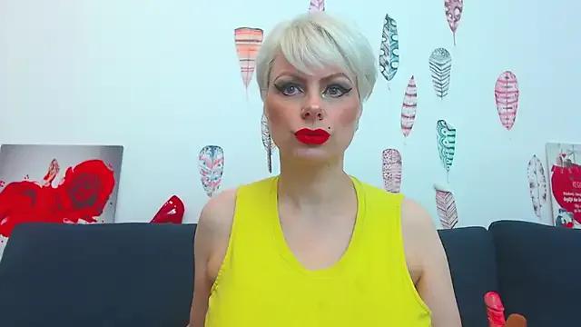 Playful_Goldie_ from StripChat is Freechat