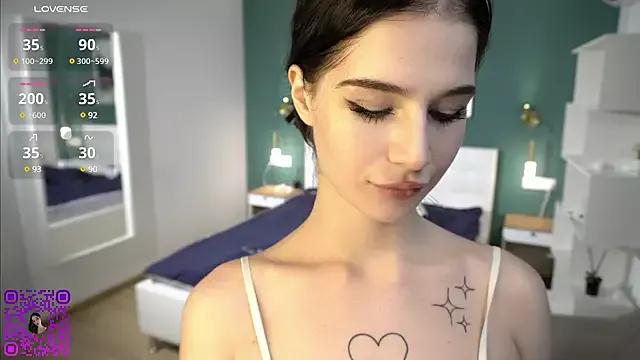 playful_minx from StripChat is Freechat