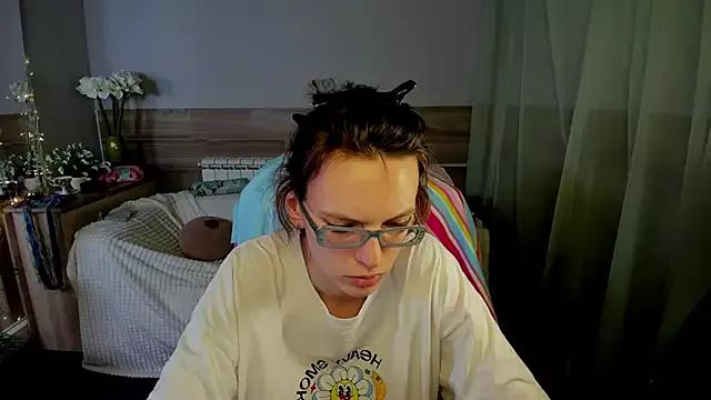 Try our streaming cams variety and talk on a personal level with our adorable girls streamers, showing off their bountiful shapes and dildos.
