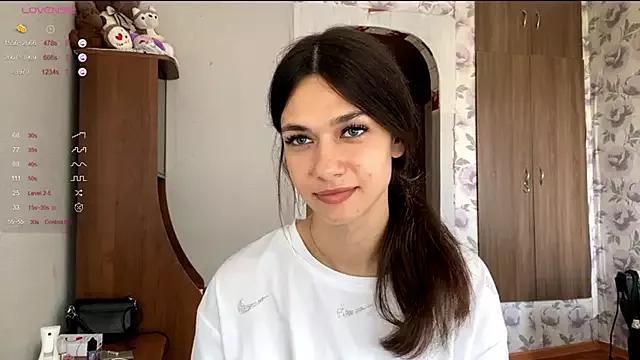 PlayfulShyEmma from StripChat is Freechat