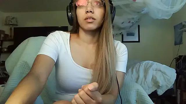 Try our streaming cams variety and talk on a personal level with our adorable girls streamers, showing off their bountiful shapes and dildos.