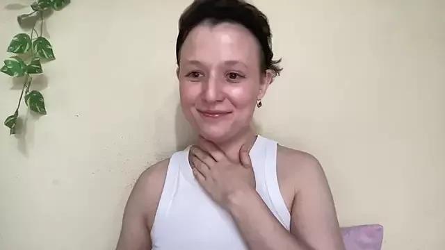 Polinari from StripChat is Freechat