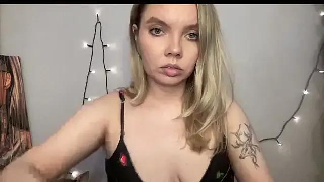 PolinaXXXJones from StripChat