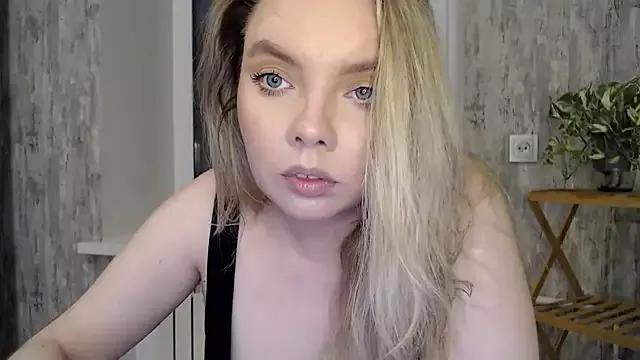 PolinaXXXJones from StripChat