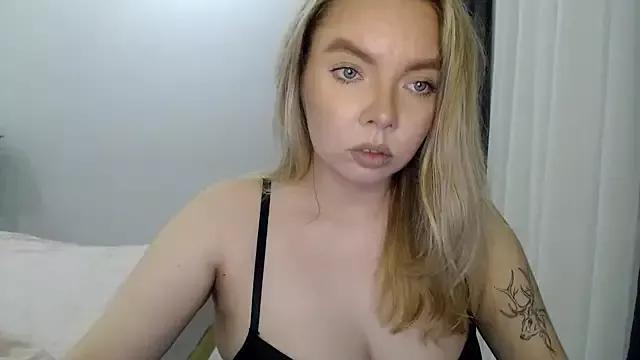 PolinaXXXJones from StripChat