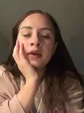 polinnamur from StripChat is Freechat