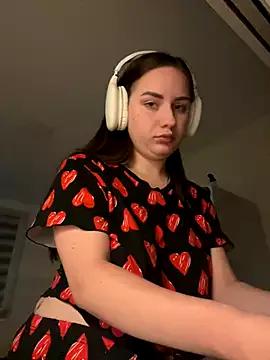polinnamur from StripChat is Freechat