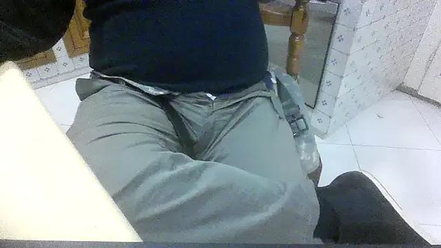 polloiw from StripChat is Freechat