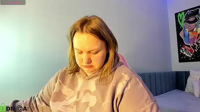 polly_greartt from StripChat is Freechat