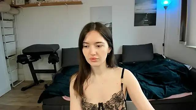PollyFlame from StripChat