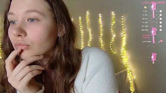 PollyHoffman from StripChat