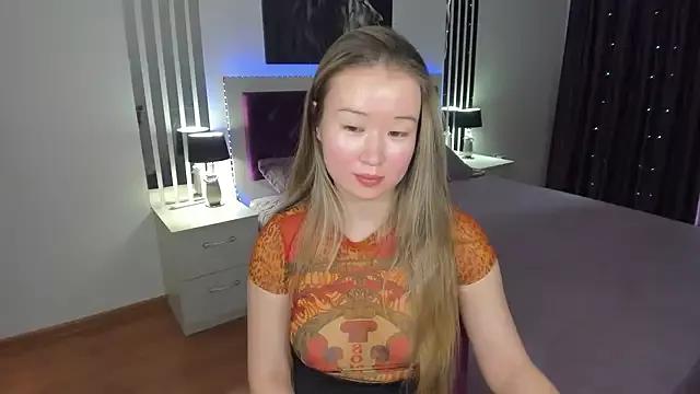 PollyOcean from StripChat