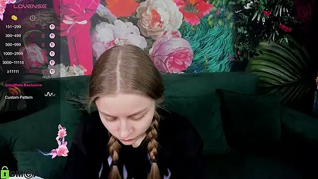Try our streaming cams variety and talk on a personal level with our adorable girls streamers, showing off their bountiful shapes and dildos.