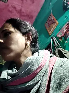 Pooja750 on StripChat 