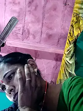 Pooja750 on StripChat 