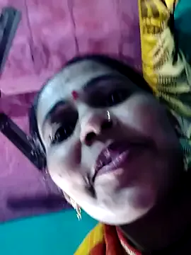 Pooja750 on StripChat 