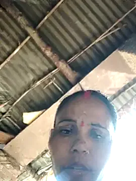 Pooja750 on StripChat 