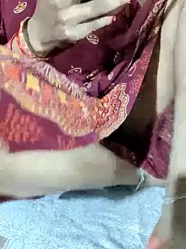 POOJACOUPLE from StripChat is Freechat