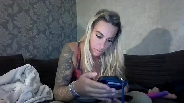poppyinga1 from StripChat