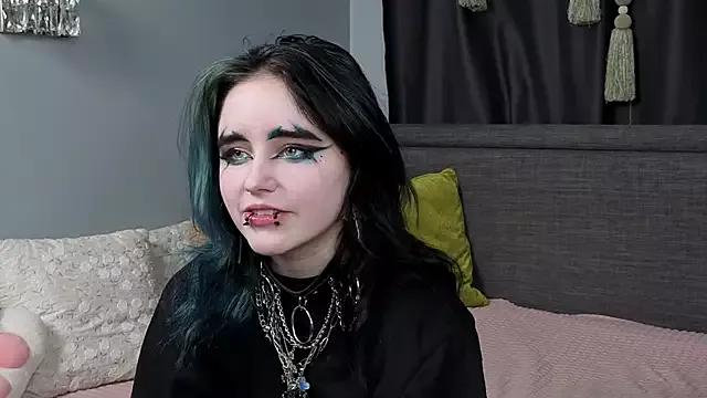 PortiaHedge from StripChat is Freechat