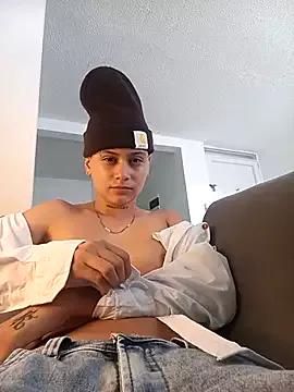 prayingtothesky from StripChat is Freechat