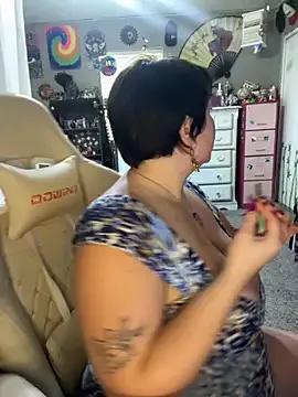 prettyltlekitty from StripChat is Freechat