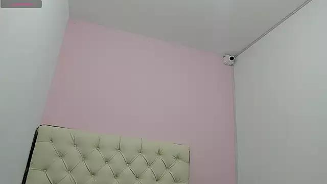 PrettyPoisonx from StripChat is Freechat