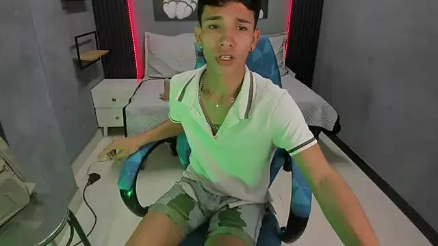 Prince_David_ from StripChat is Freechat