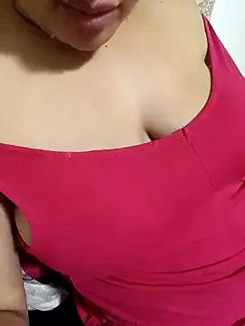 PRINCESSEINASS from StripChat is Freechat