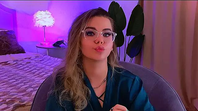 PrincessSlay from StripChat is Freechat