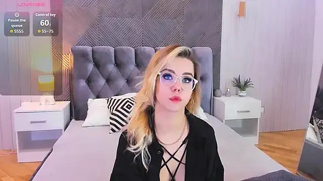 Try our streaming cams variety and talk on a personal level with our adorable girls streamers, showing off their bountiful shapes and dildos.