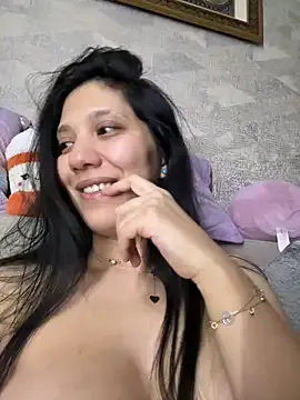 PrincessYYara from StripChat is Freechat